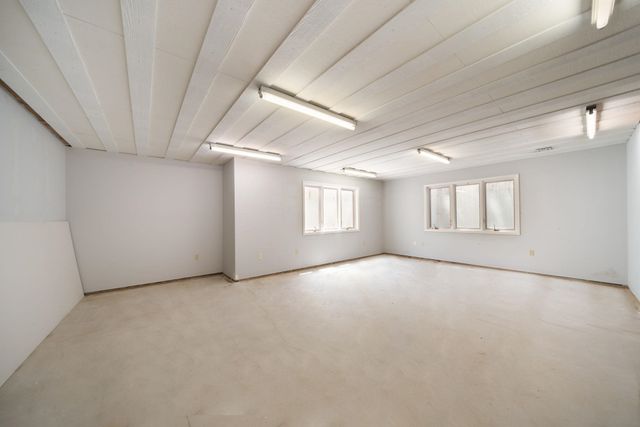 1837 N Mt Carmel, Wichita, KS 67203