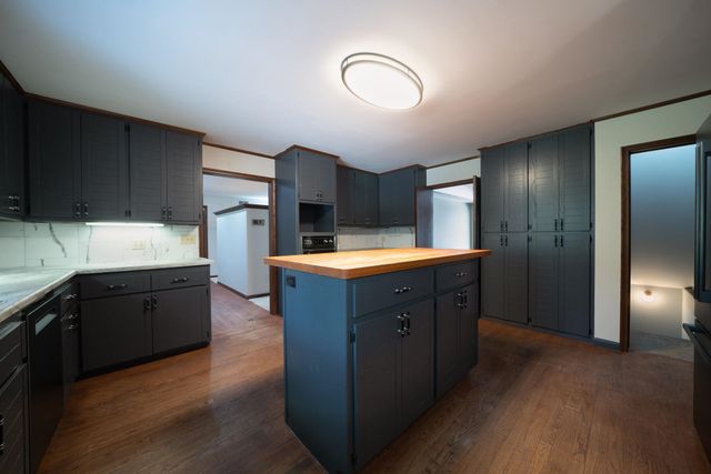 1837 N Mt Carmel, Wichita, KS 67203
