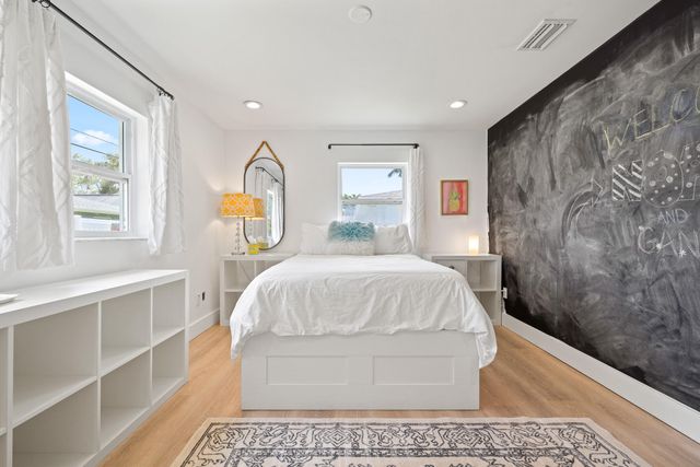 425 Tenth Avenue, Indialantic, FL 32903