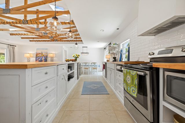 425 Tenth Avenue, Indialantic, FL 32903