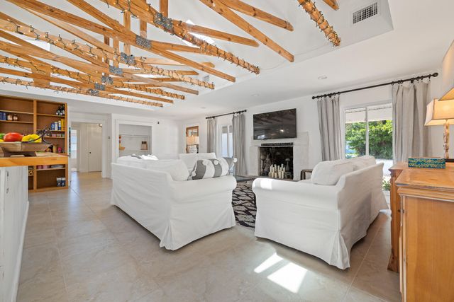 425 Tenth Avenue, Indialantic, FL 32903