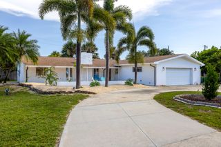 425 Tenth Avenue, Indialantic, FL 32903