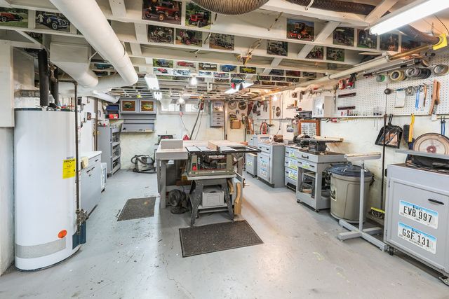 1112 Liberty Street, Pella, IA 50219