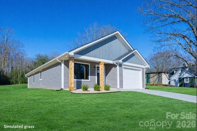 647 E Sharpe Street, Statesville, NC 28677