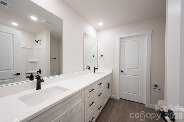 647 E Sharpe Street, Statesville, NC 28677