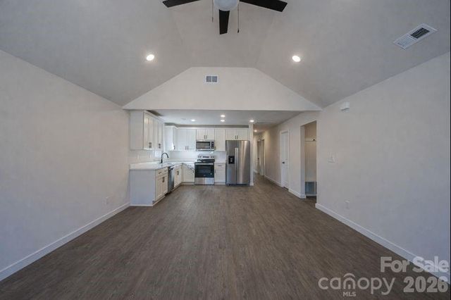 647 E Sharpe Street, Statesville, NC 28677