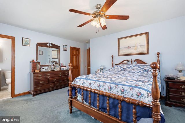 8000 COLFAX ST, Philadelphia, PA 19136