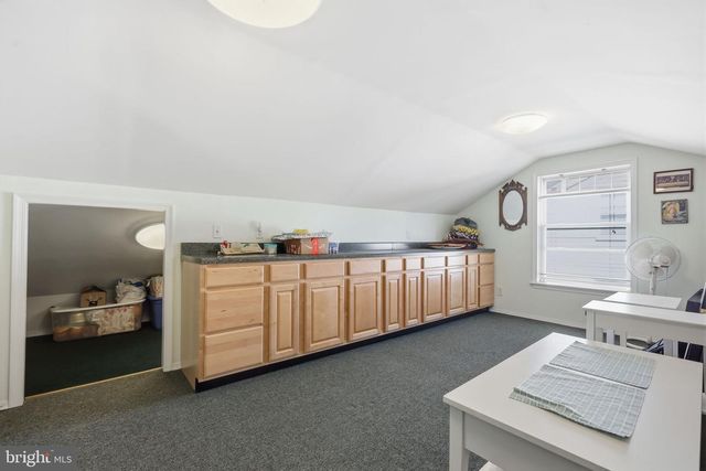 8000 COLFAX ST, Philadelphia, PA 19136