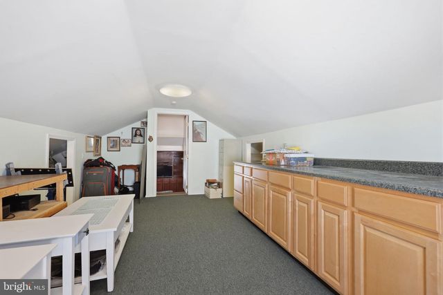 8000 COLFAX ST, Philadelphia, PA 19136