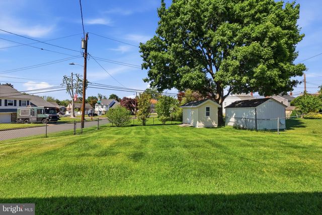8000 COLFAX ST, Philadelphia, PA 19136