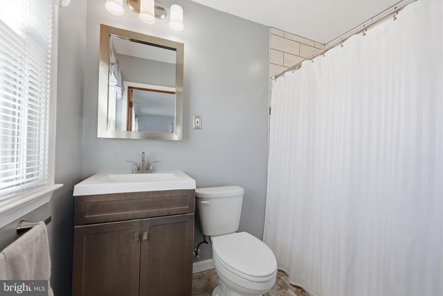 8000 COLFAX ST, Philadelphia, PA 19136
