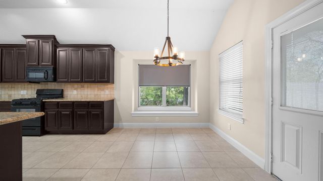 8403 Creekside Timbers Drive, Tomball, TX 77375