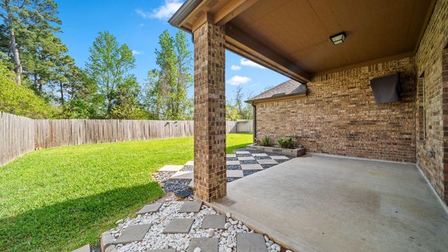 8403 Creekside Timbers Drive, Tomball, TX 77375