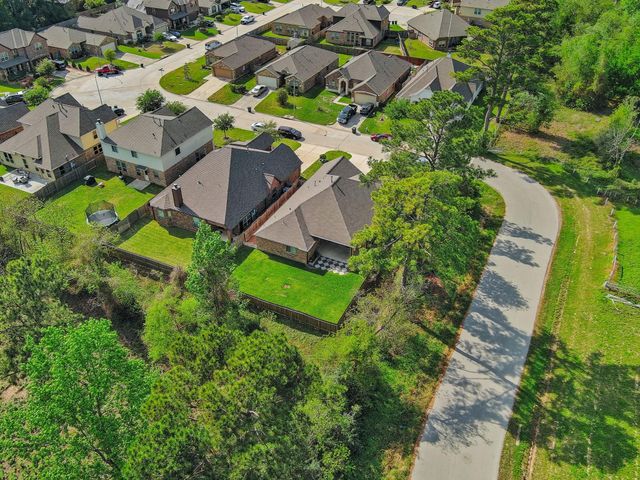 8403 Creekside Timbers Drive, Tomball, TX 77375