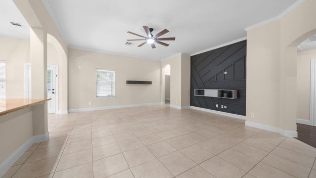 8403 Creekside Timbers Drive, Tomball, TX 77375