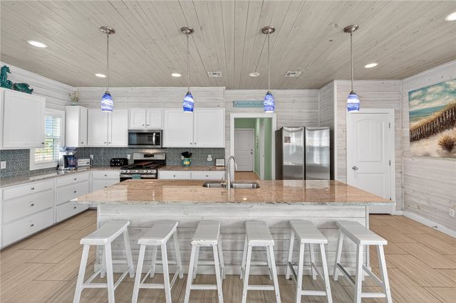 624 Banyan Beach Dr, Port Aransas, TX 78373