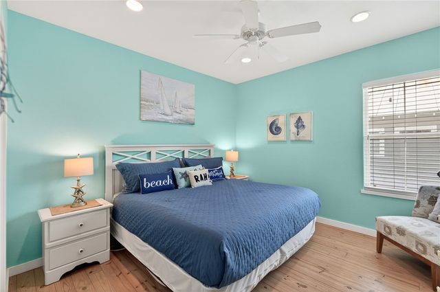 624 Banyan Beach Dr, Port Aransas, TX 78373