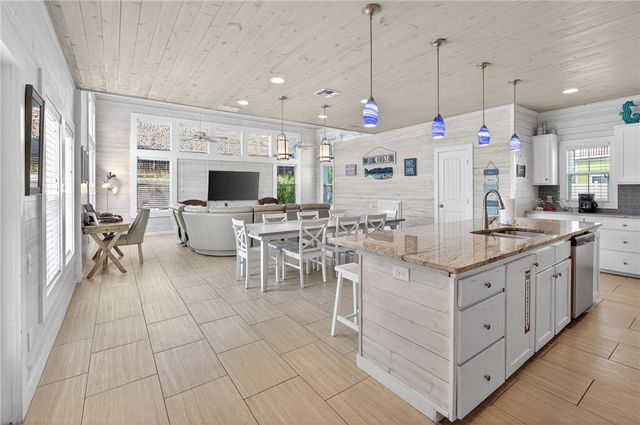 624 Banyan Beach Dr, Port Aransas, TX 78373