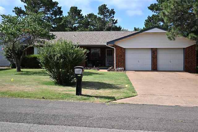 432 E Carson Lane, Mustang, OK 73064