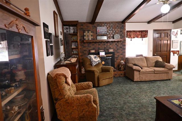 432 E Carson Lane, Mustang, OK 73064