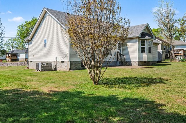978 Sumerset Cir, Lewisburg, TN 37091