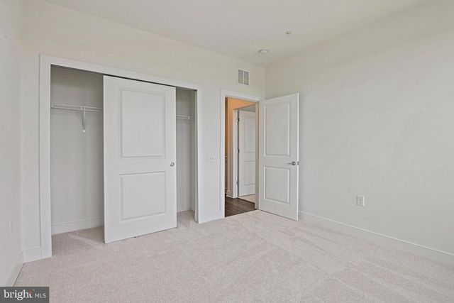 19872 YELLOW DAISY TER, Ashburn, VA 20147