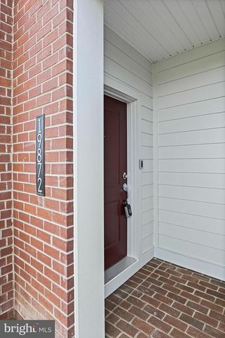 19872 YELLOW DAISY TER, Ashburn, VA 20147