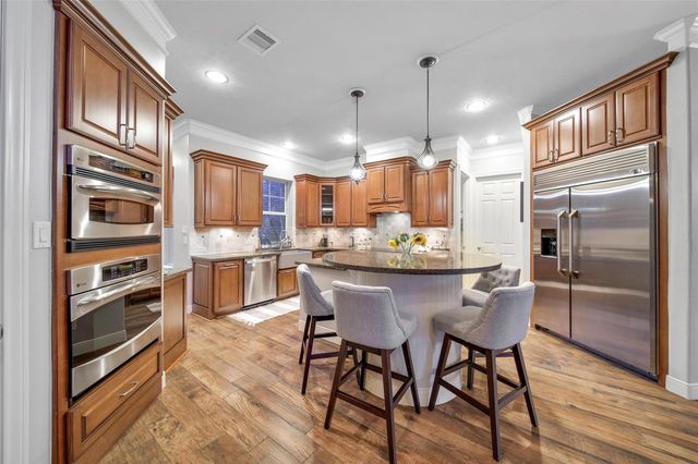 5902 Royal Hill Court, Houston, TX 77345