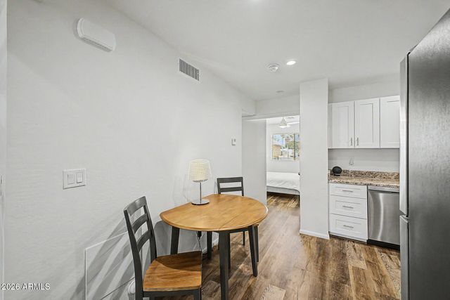 4901 S CALLE LOS CERROS Drive 264, Tempe, AZ 85282