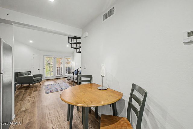 4901 S CALLE LOS CERROS Drive 264, Tempe, AZ 85282