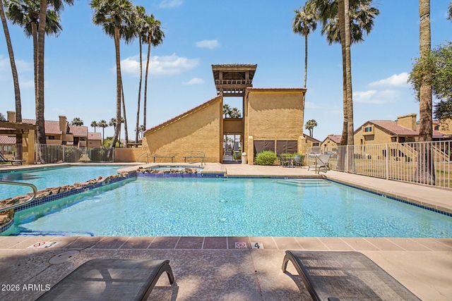 4901 S CALLE LOS CERROS Drive 264, Tempe, AZ 85282