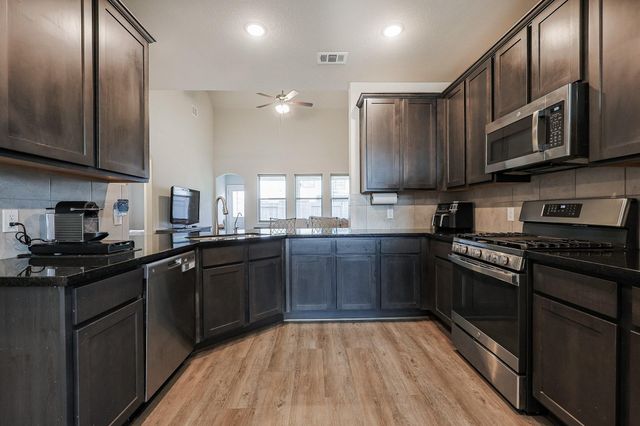 10423 Rochester Hills Lane, Tomball, TX 77375
