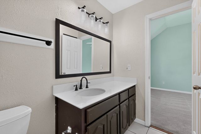 712 Regalwood Drive, Desoto, TX 75115