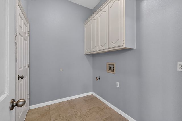 712 Regalwood Drive, Desoto, TX 75115