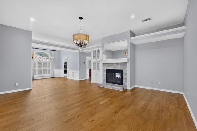 712 Regalwood Drive, Desoto, TX 75115