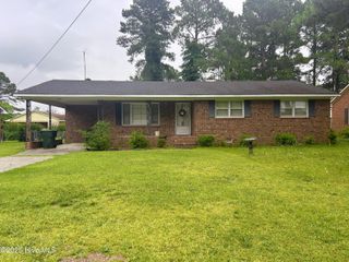 905 Brentwood Drive, Kinston, NC 28501