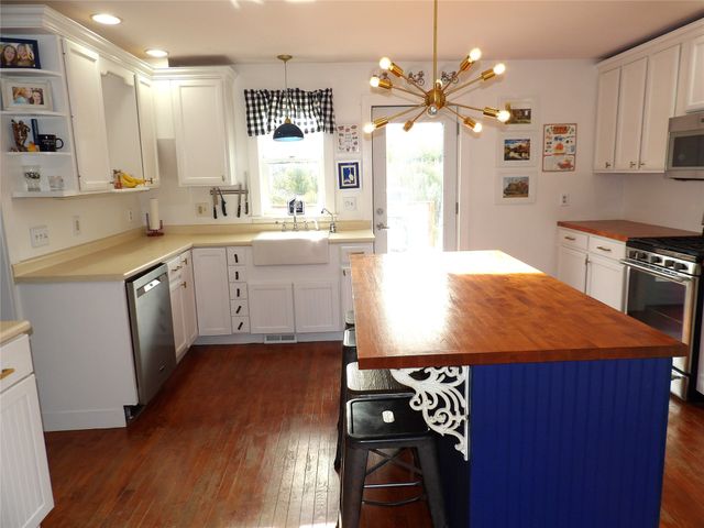 1345 DONATION Road, Erie, PA 16509