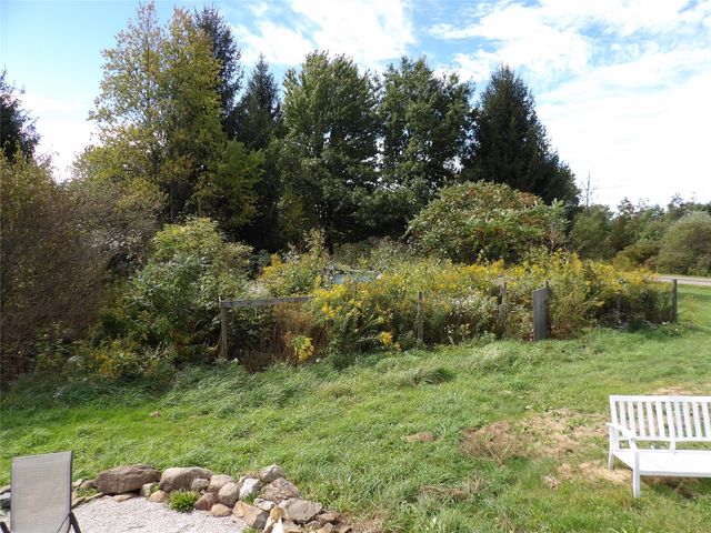 1345 DONATION Road, Erie, PA 16509