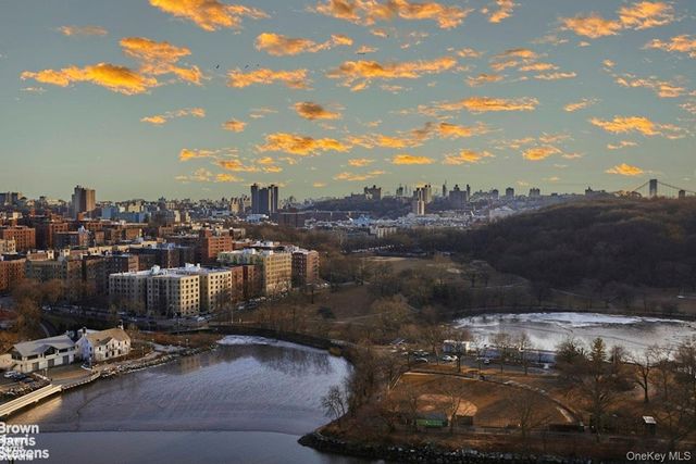 2400 Johnson Avenue 1K, Bronx, NY 10463
