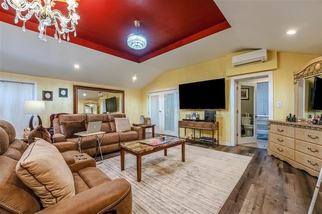 301 N Thomson Ave Avenue, Iowa, LA 70647