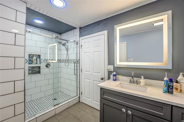 301 N Thomson Ave Avenue, Iowa, LA 70647