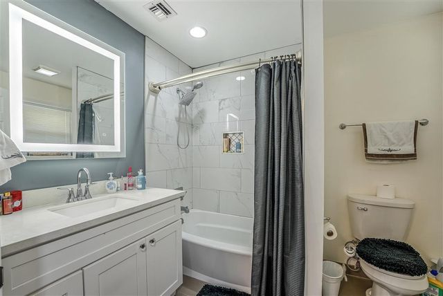 301 N Thomson Ave Avenue, Iowa, LA 70647