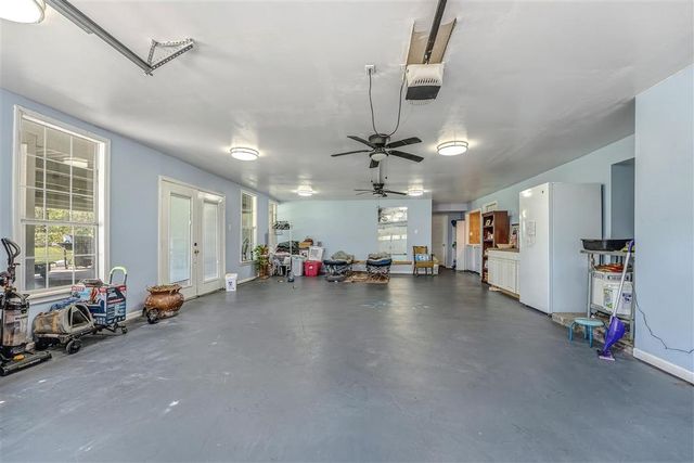 301 N Thomson Ave Avenue, Iowa, LA 70647