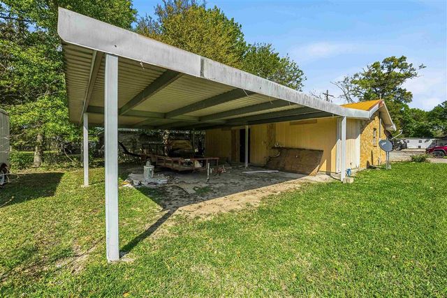 301 N Thomson Ave Avenue, Iowa, LA 70647