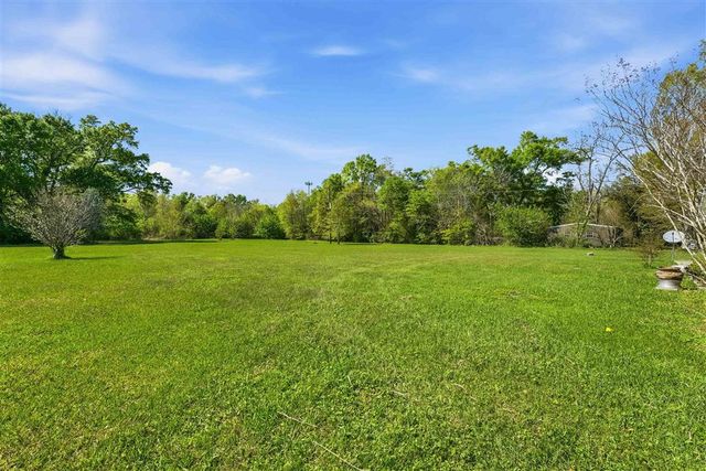 301 N Thomson Ave Avenue, Iowa, LA 70647