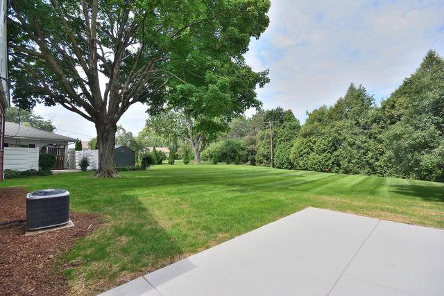 3122 W Rochelle AVENUE, Glendale, WI 53209