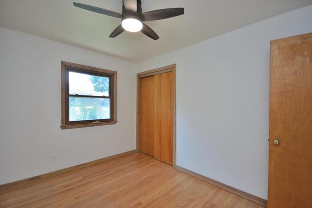 3122 W Rochelle AVENUE, Glendale, WI 53209