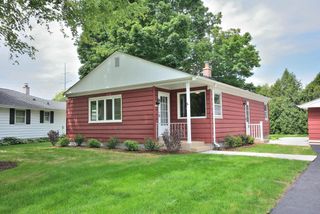 3122 W Rochelle AVENUE, Glendale, WI 53209