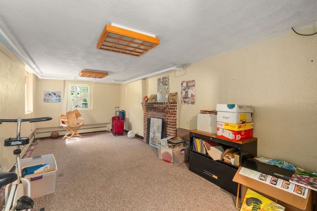 20 Buswell Park, Newton, MA 02458