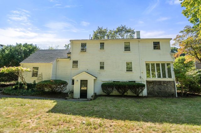 20 Buswell Park, Newton, MA 02458